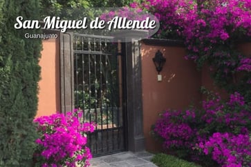 Featured Image for Listing: Seven Weeks in SMA! Beautiful Home on Golf Course – Plus Car